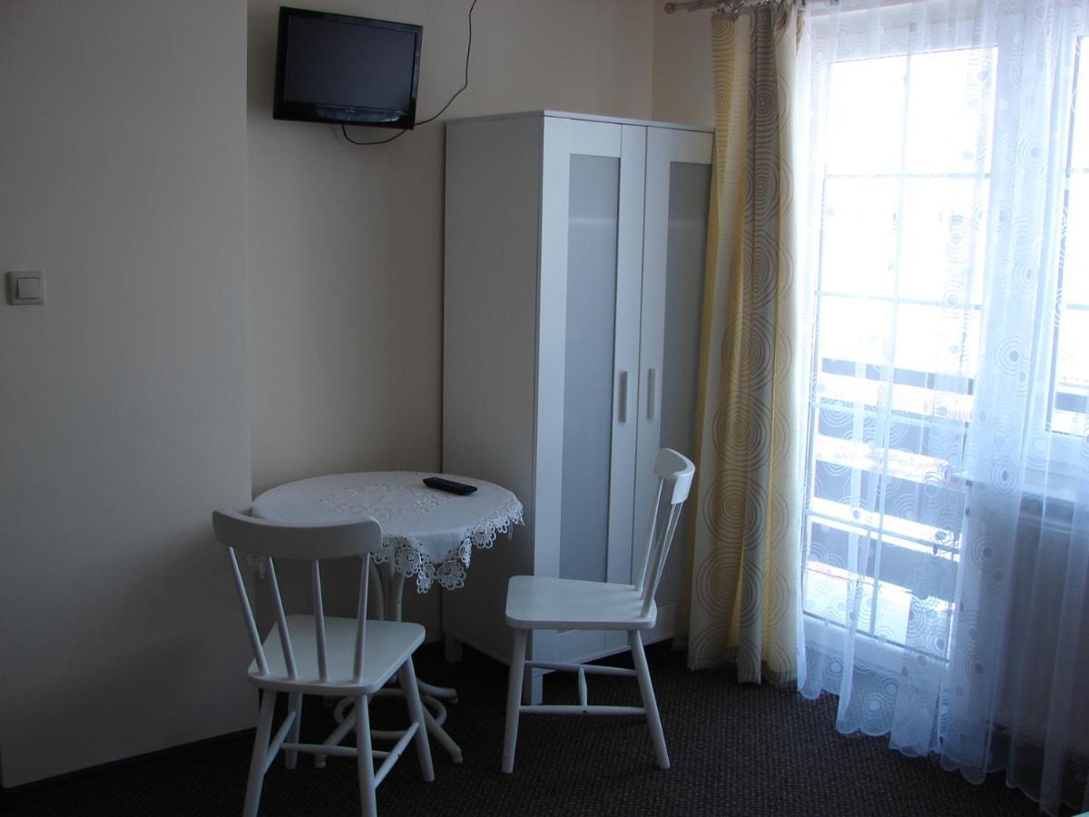 Hotel Restauracja Applause Ludwin Exterior foto
